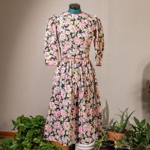 Vintage Floral Dress Size 4